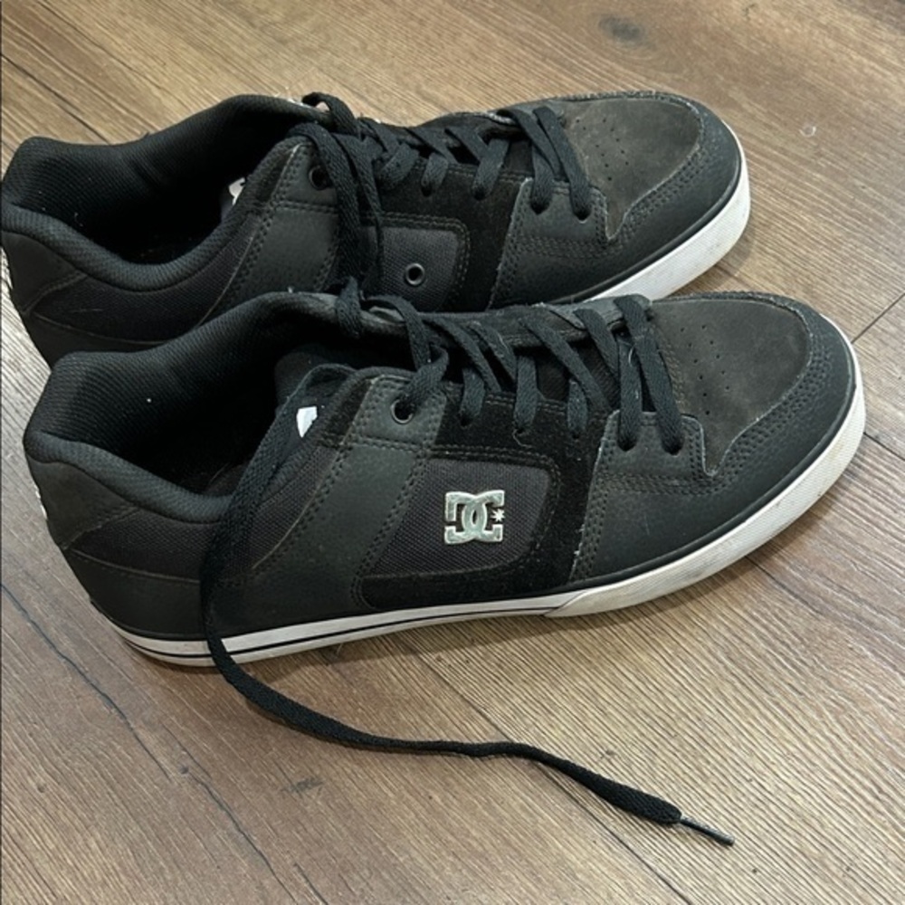DC Men's Black Sneakers ! Size 12